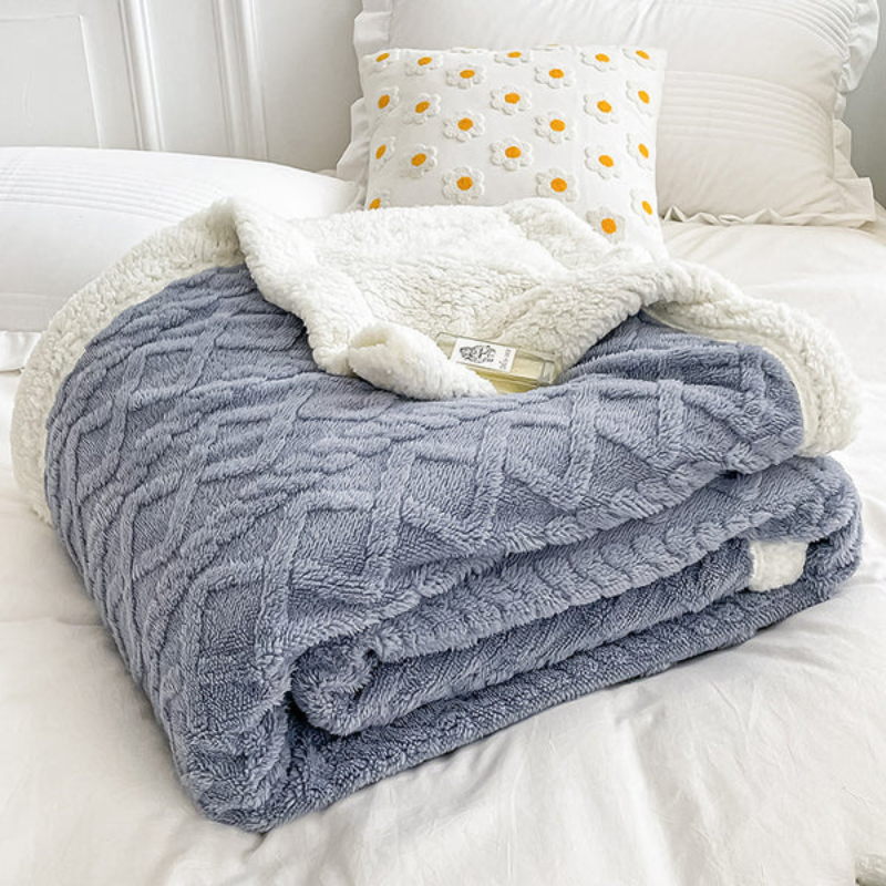 Coperta per Quattro Stagioni a Due Strati in Lana di Agnello e Pile Corallo con Motivo Geometrico, Velluto Torre Skin, Disponibile in Più Taglie e Colori