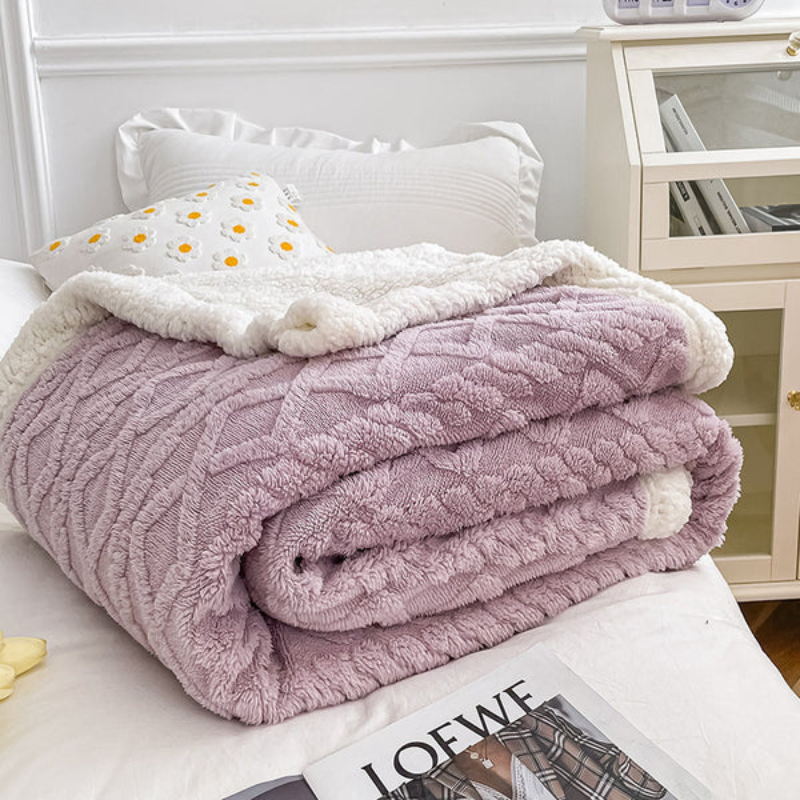 Coperta per Quattro Stagioni a Due Strati in Lana di Agnello e Pile Corallo con Motivo Geometrico, Velluto Torre Skin, Disponibile in Più Taglie e Colori
